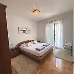 Apartment Taras *