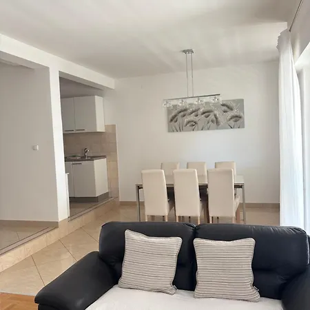 Taras Apartman