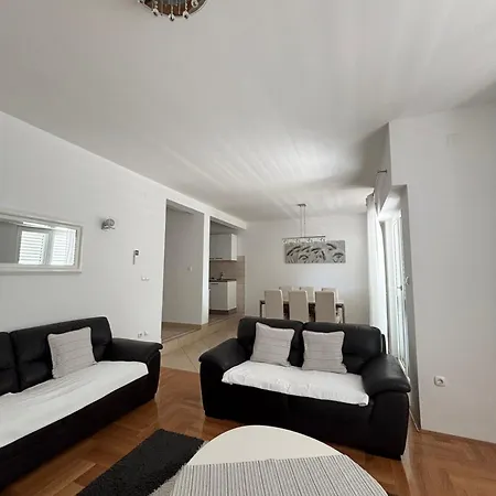 Taras Apartment *