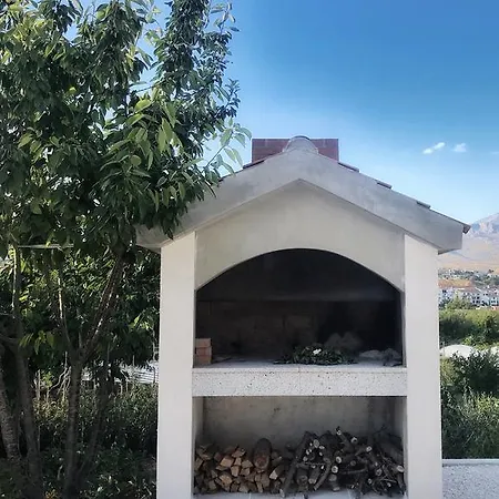 Апартаменты Taras *