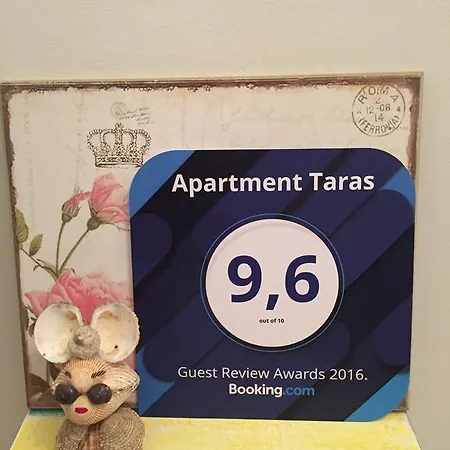 Taras Daire